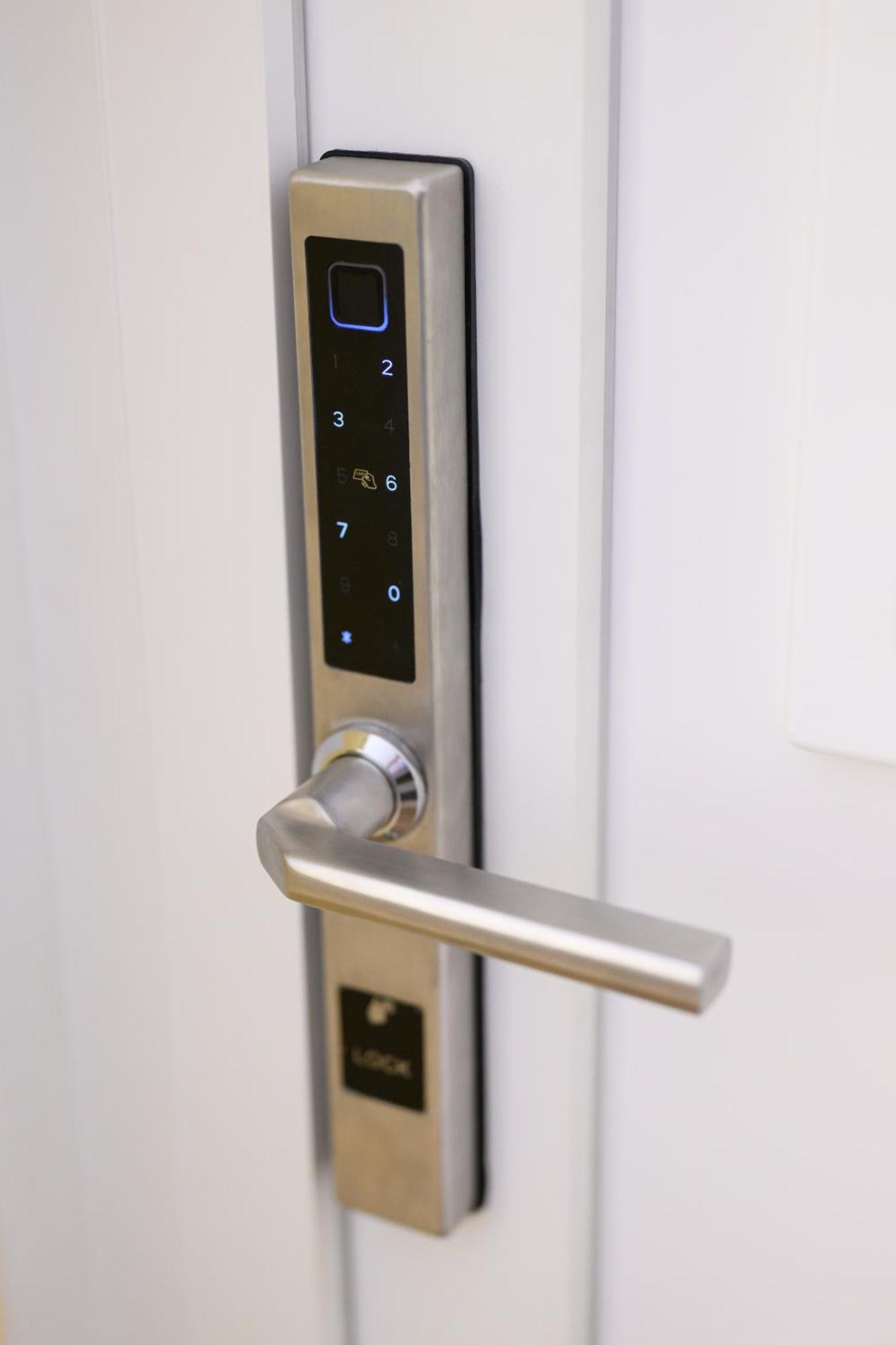 Zentrea Apartman เอ็กเกอร์ ภายนอก รูปภาพ