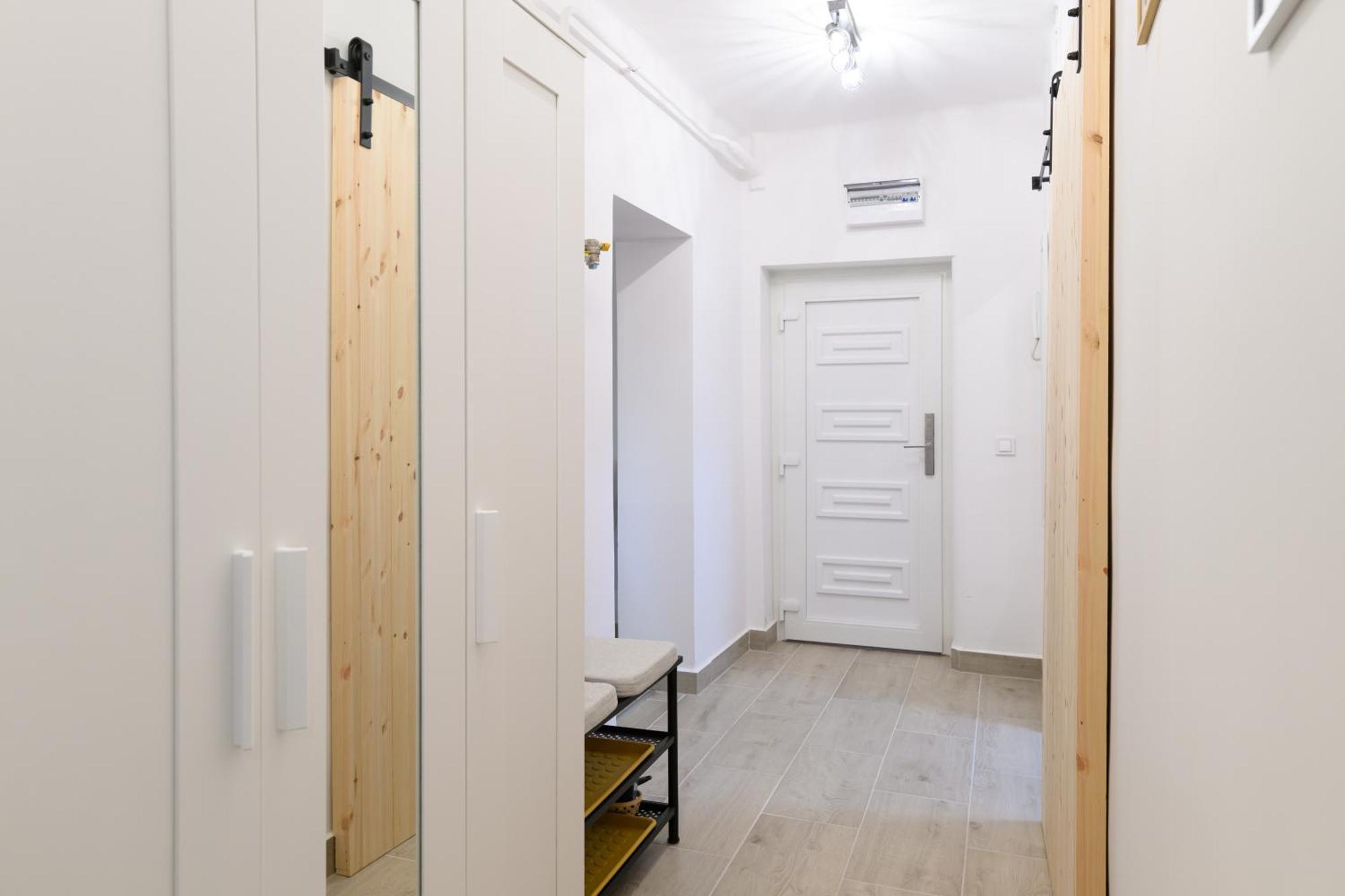 Zentrea Apartman เอ็กเกอร์ ภายนอก รูปภาพ